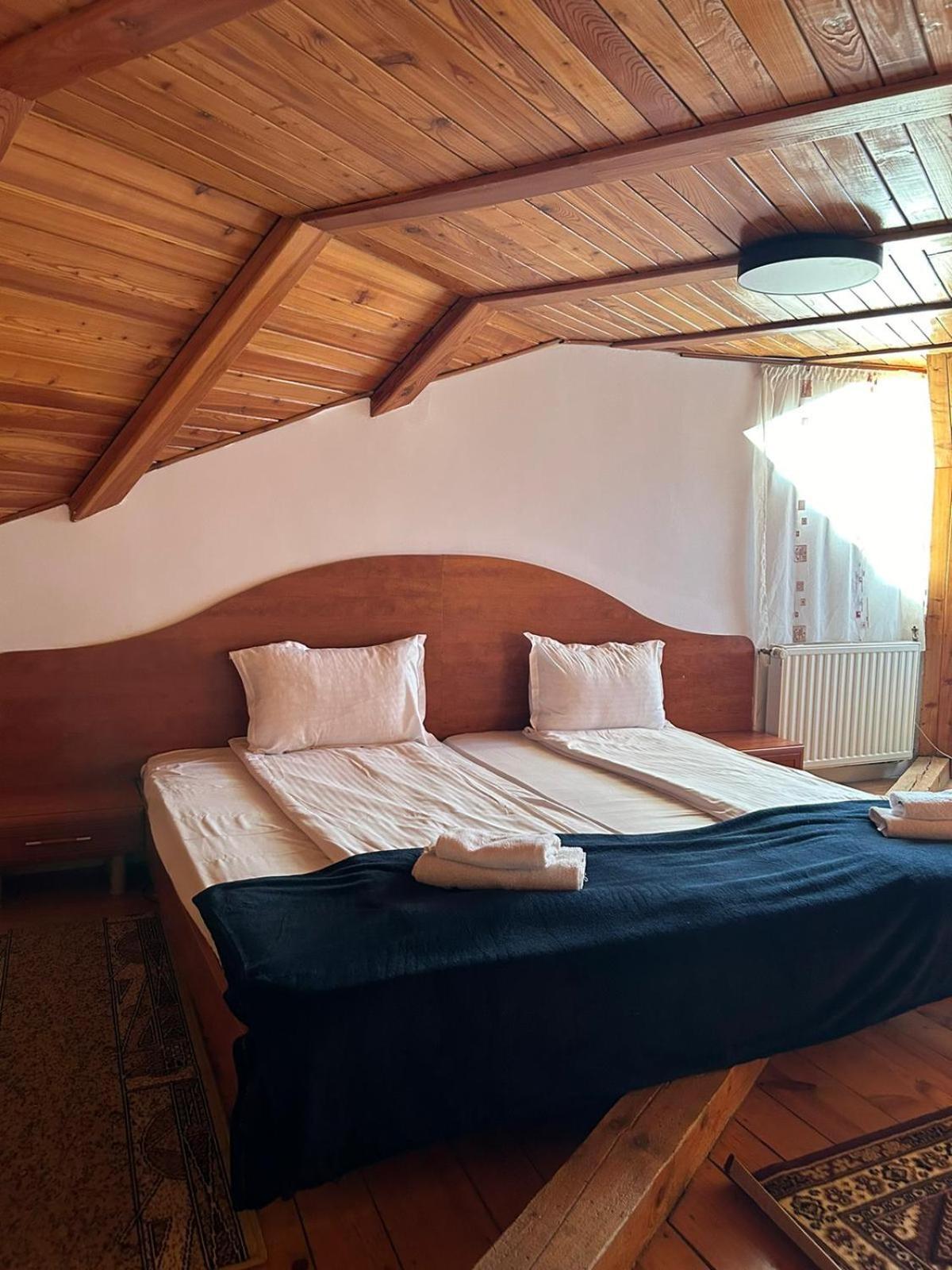 Ambra Room'S Brasov Exterior photo