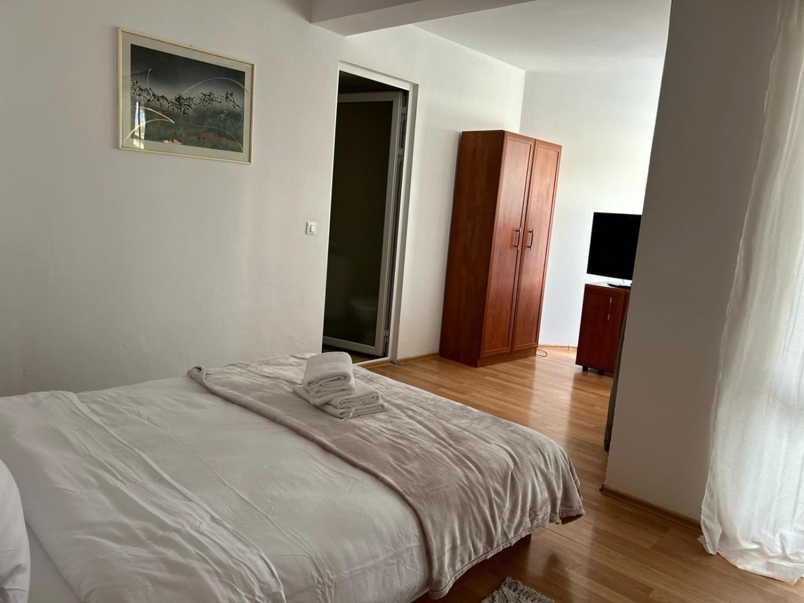 Ambra Room'S Brasov Exterior photo