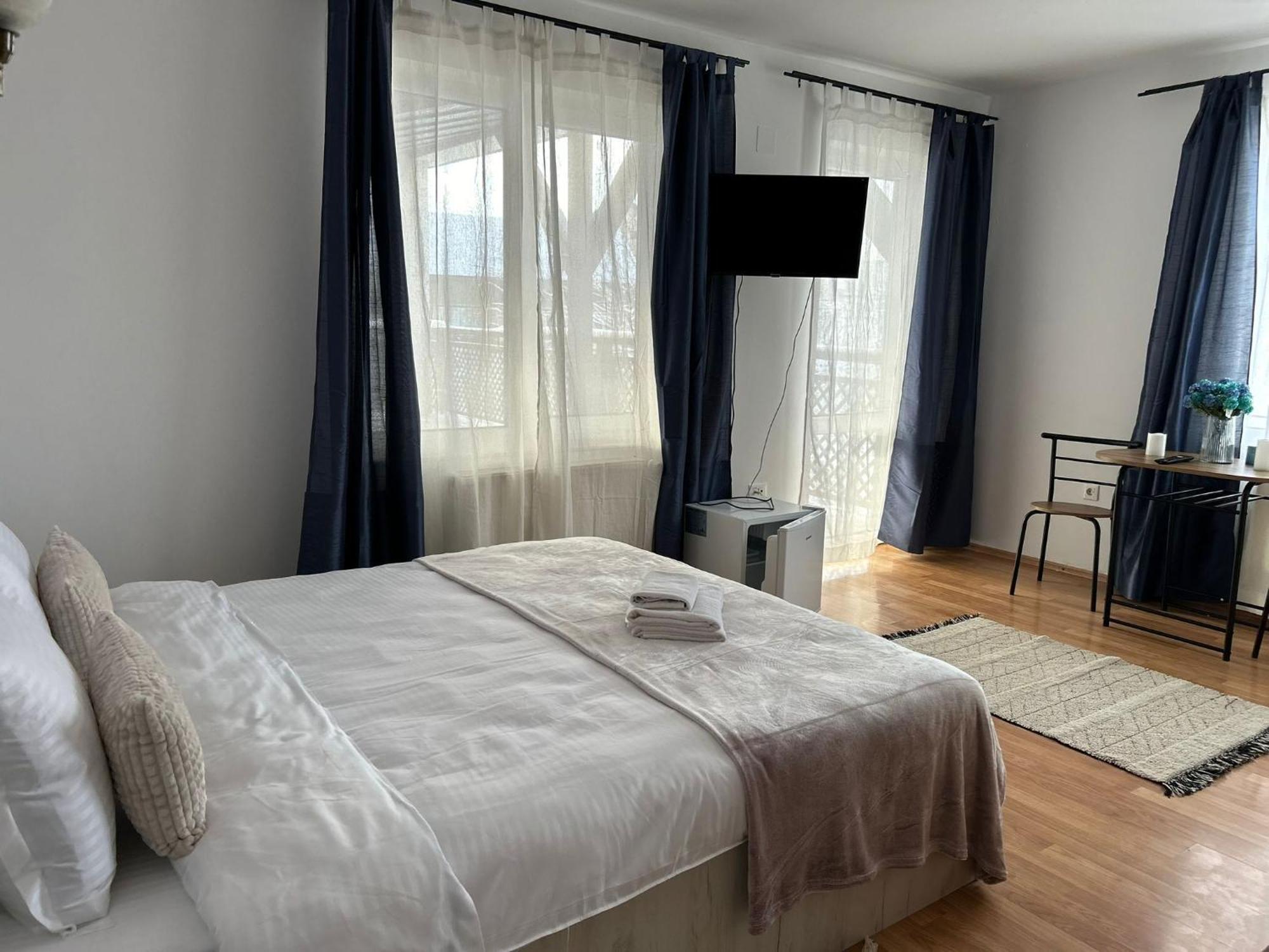Ambra Room'S Brasov Exterior photo