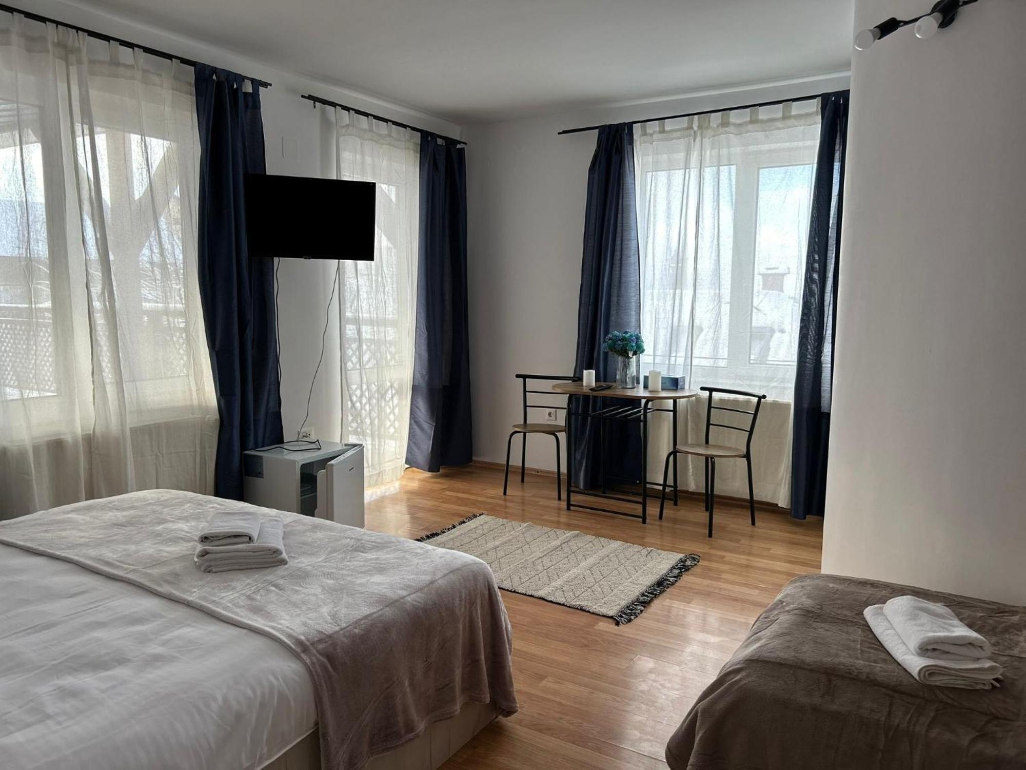 Ambra Room'S Brasov Exterior photo