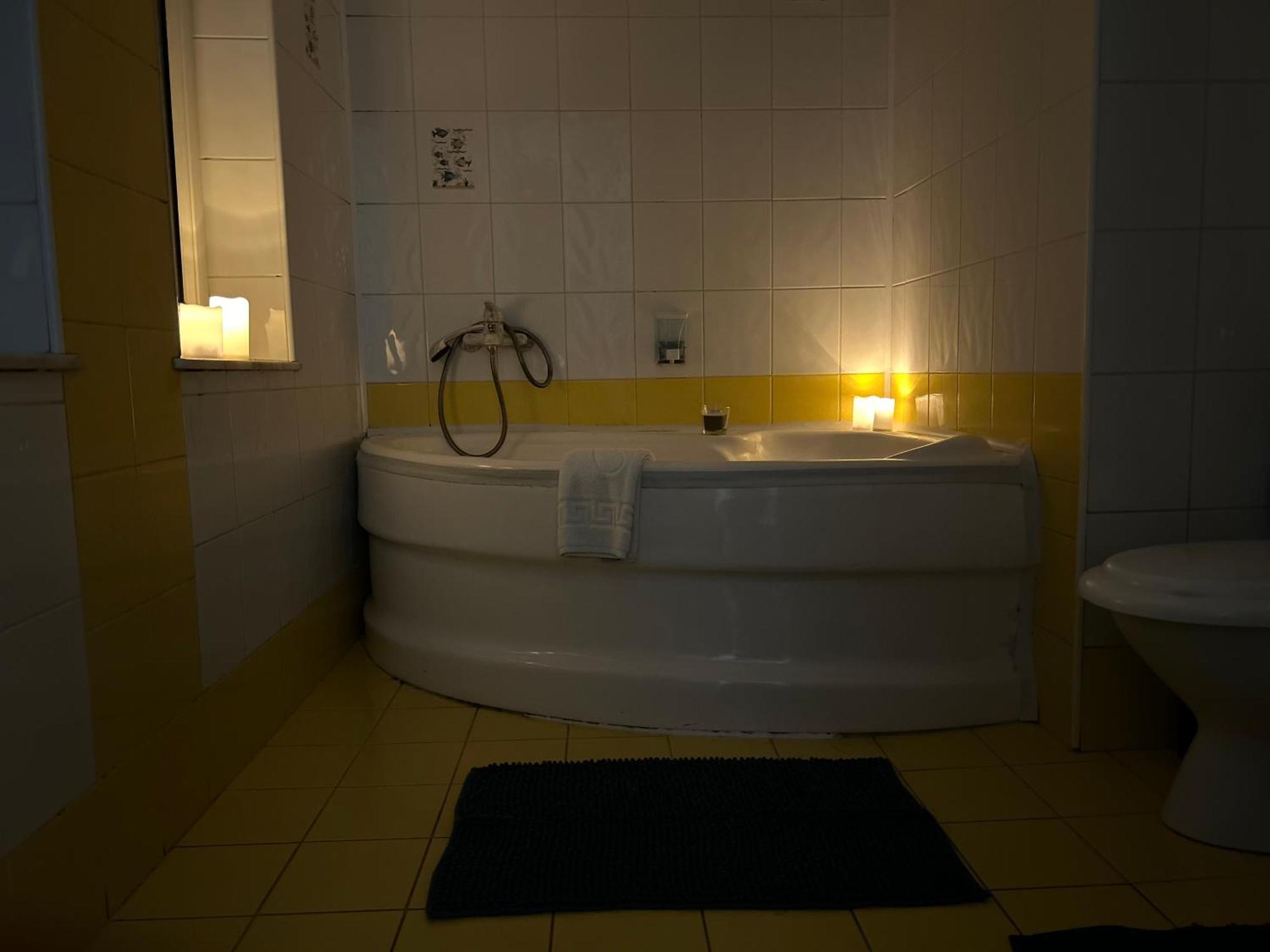 Ambra Room'S Brasov Exterior photo